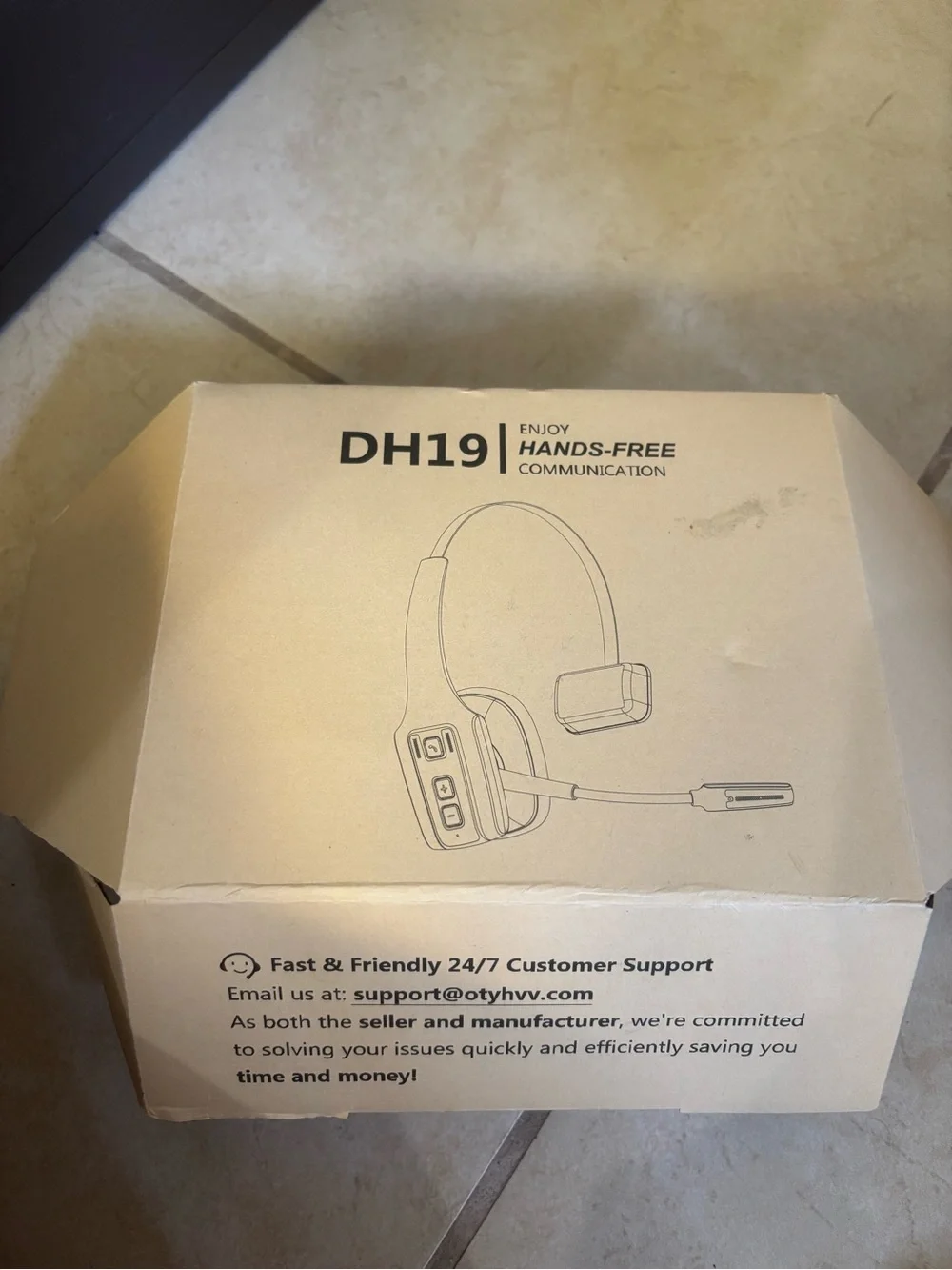 Hands-free communication with Boom Microphone - Comfortable On-Ear Design